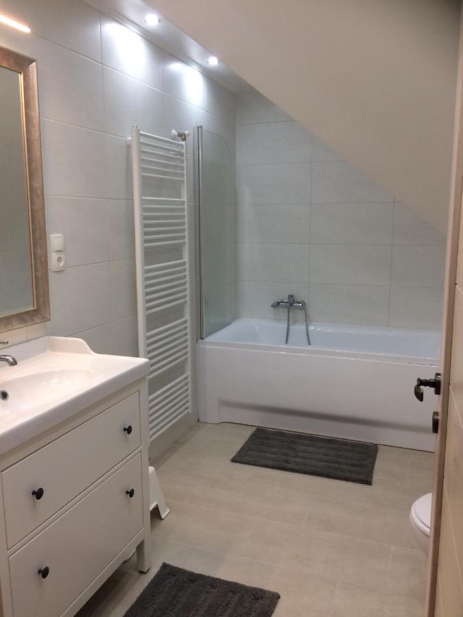 Galeria Apartmanhaz เคสเท ภายนอก รูปภาพ